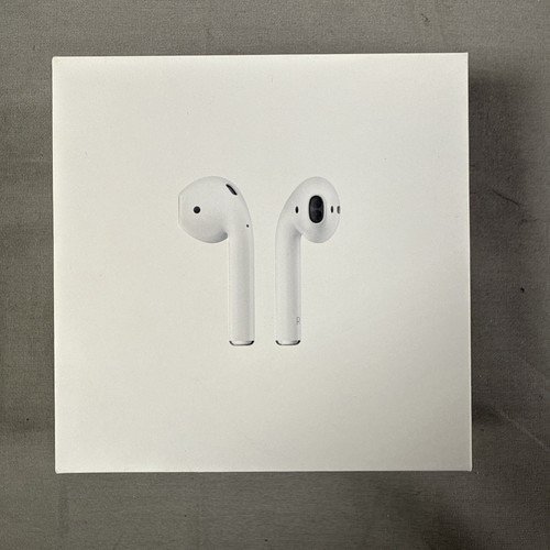 Apple AirPods Wireless Charging Case A2032 A2
